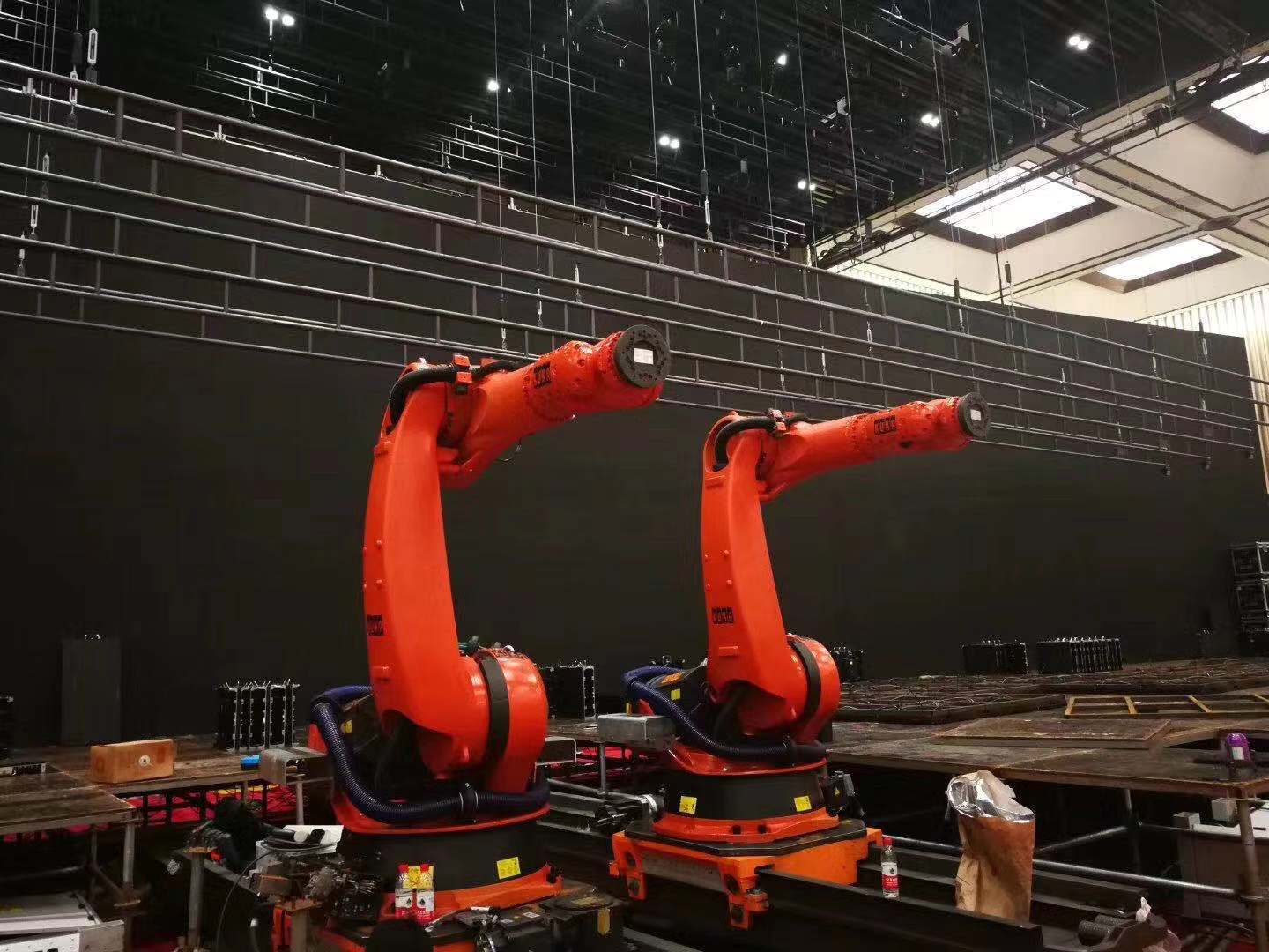 创意交互新篇章 机械臂租赁与LED大屏联动的沉浸式舞台表演